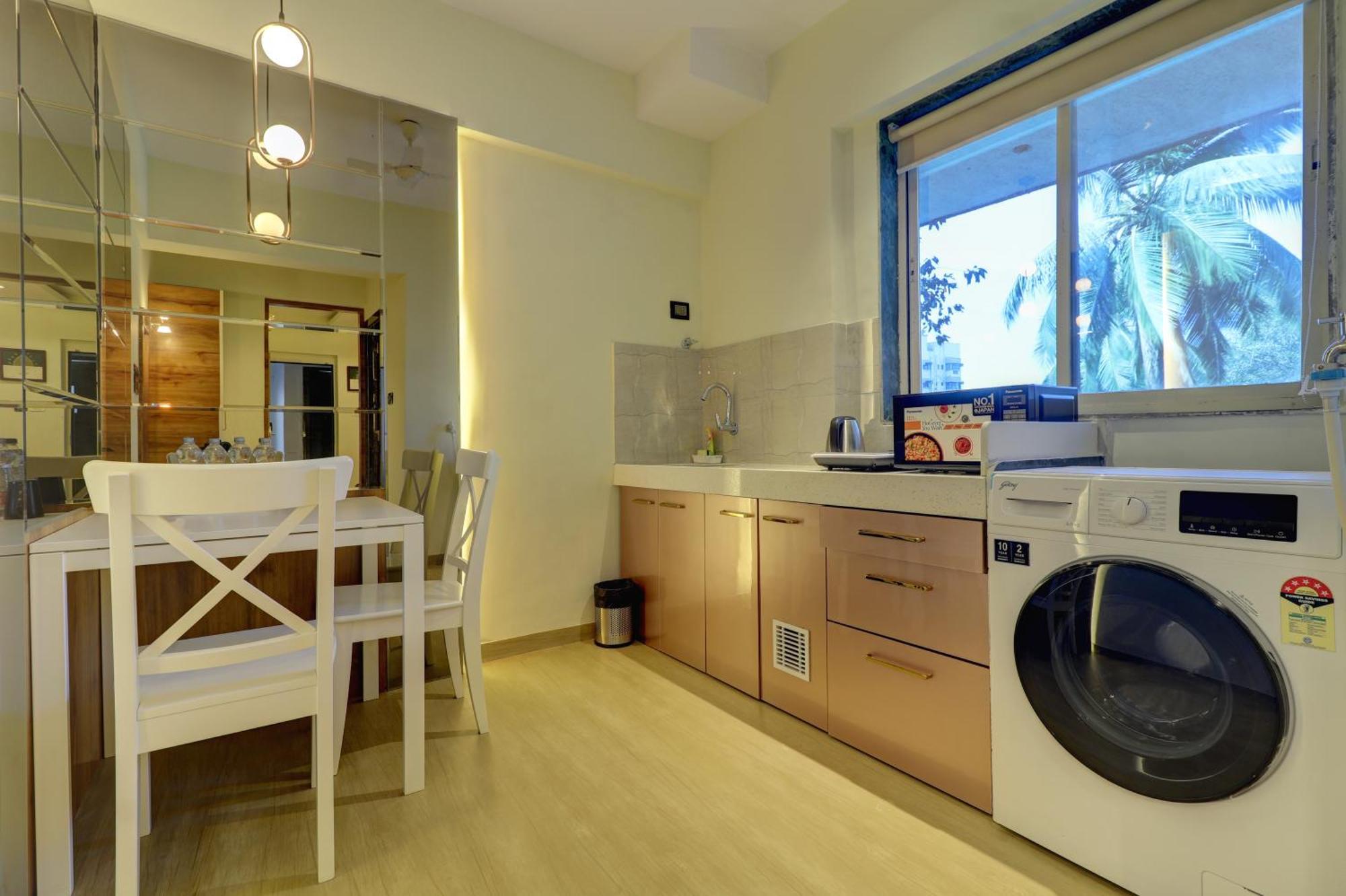 Home2 Studio Apartments Mumbai  Buitenkant foto
