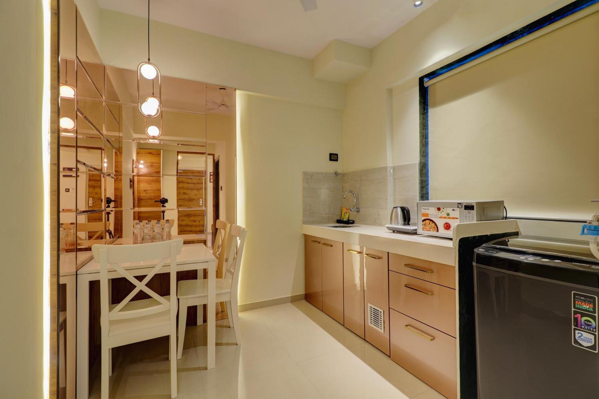 Home2 Studio Apartments Mumbai  Buitenkant foto