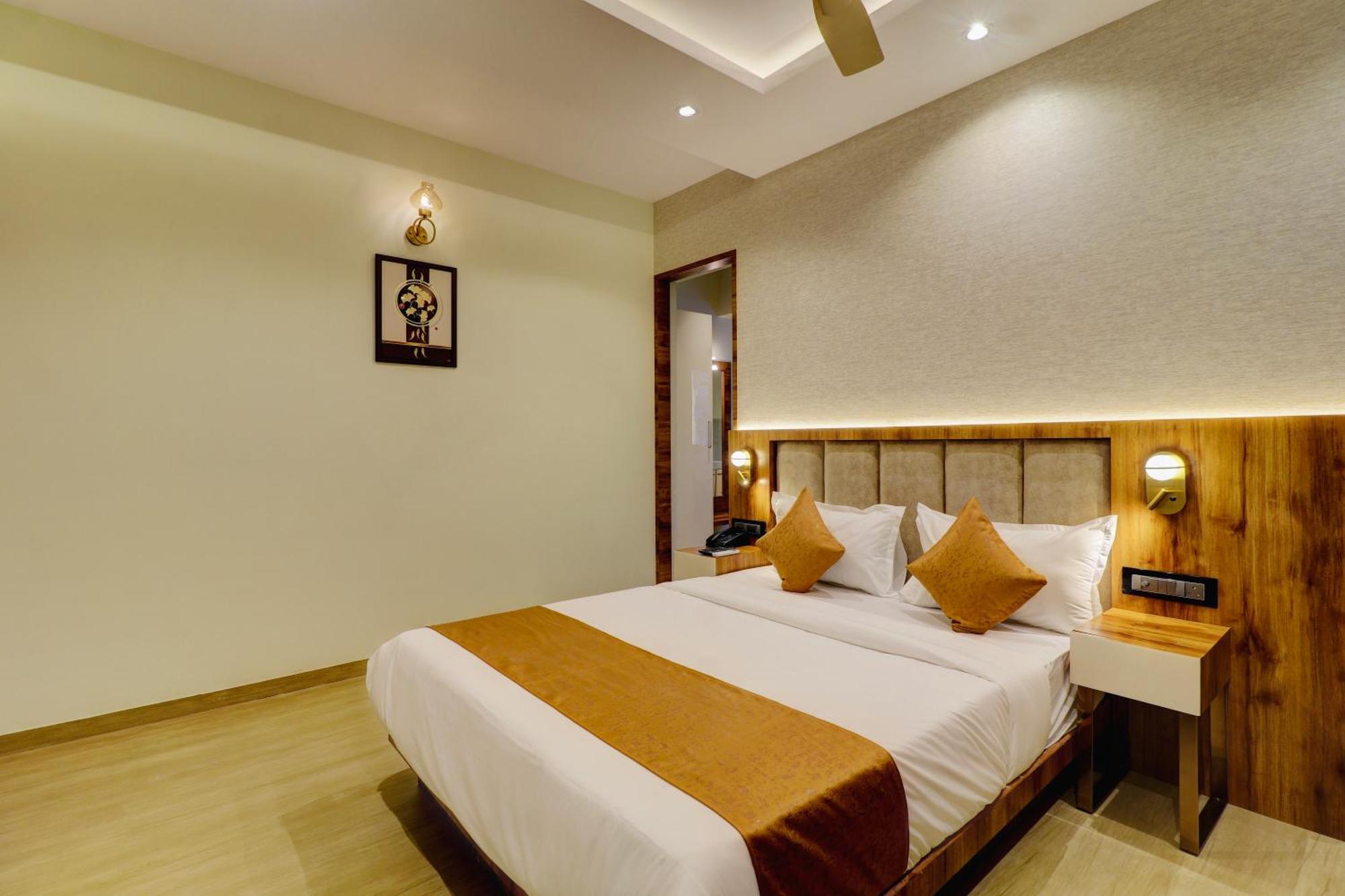 Home2 Studio Apartments Mumbai  Buitenkant foto